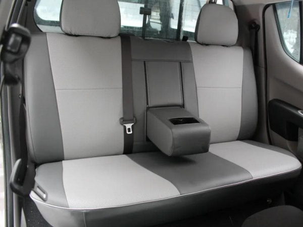 Чехлы на задние сидения Mitsubishi L200 IV (2006-2014) серая перфорированая экокожа с тёмно-серой BM BACKP26E23E21991040810 - Фото 1