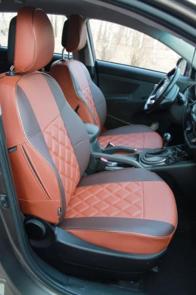 Авточехол Mazda 3 (BM) (2013-2018) (седан) коричневая + шоколадная экокожа и двойной ромб BM E35-E36-E33-12-1-0-376-10 - Фото 3