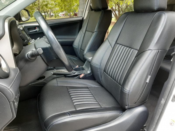 Чехлы для сидений для Toyota RAV4 (2018–нв) экокожа комбинированная MAXIMUM (вариант №4) - Фото 1